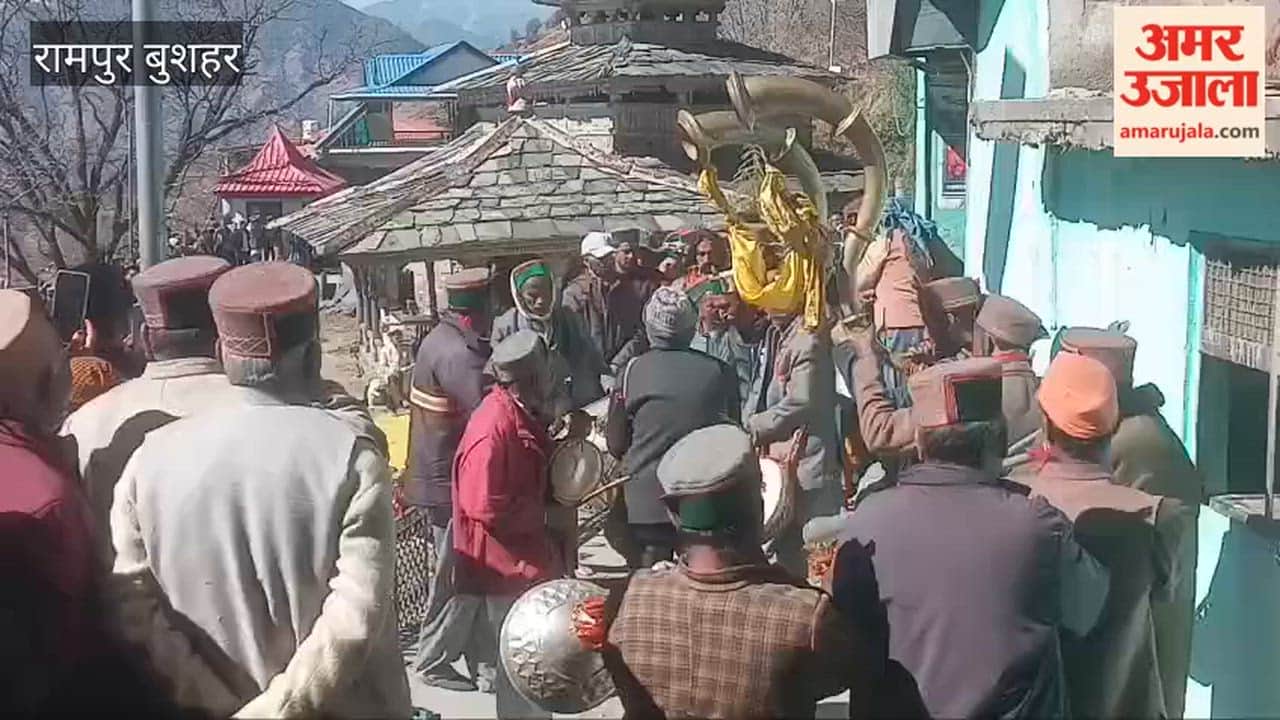 Rampur Bushahr Gods who returned from heaven have predicted that this year the production of apples and other cash crops will be better