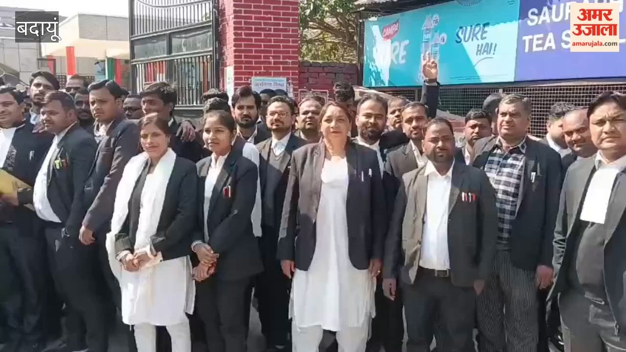 Lawyers protest in Badaun