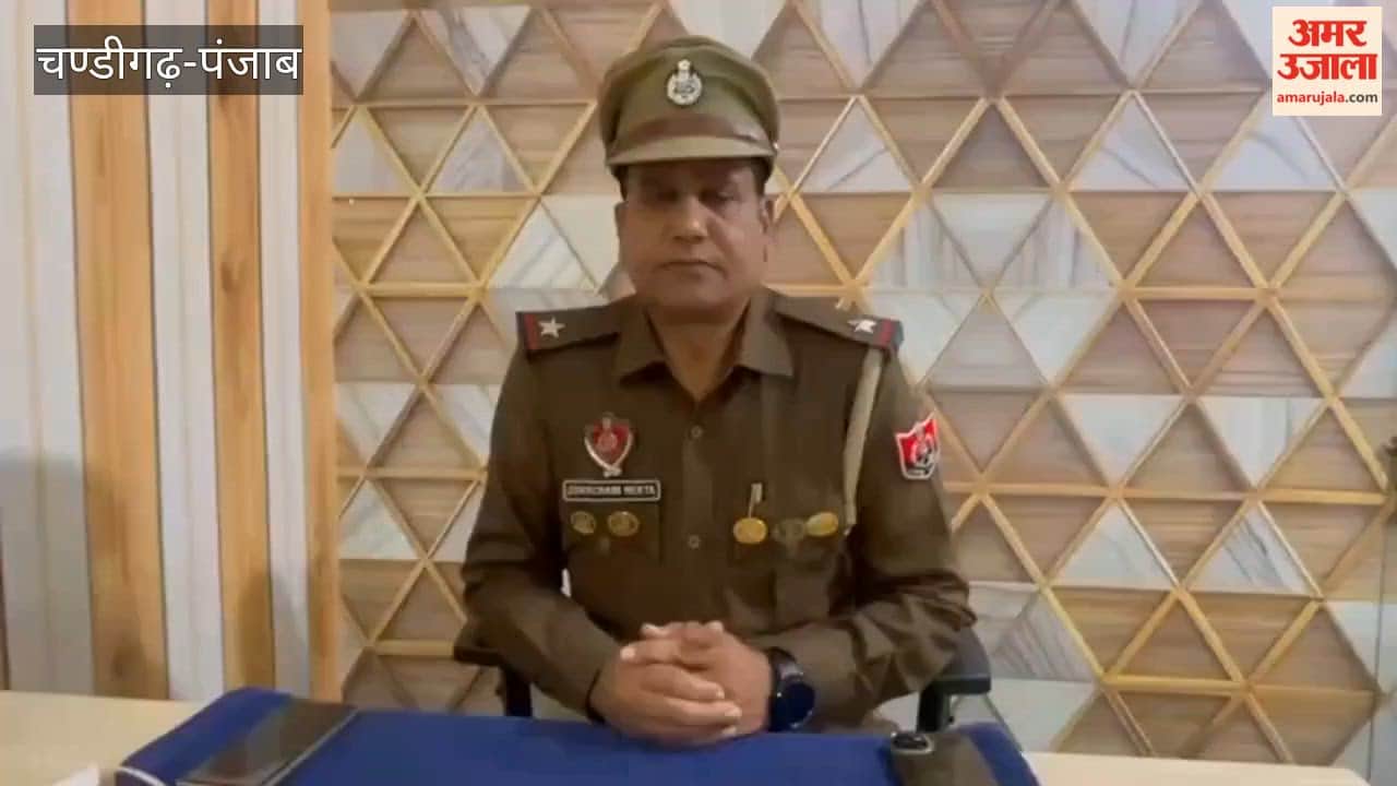 Ferozepur police arrested two accused and recovered looted goods.