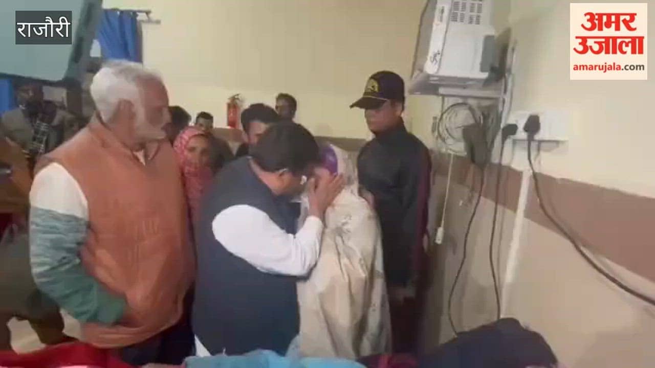 MLA Iftkhar Ahmed Visits Injured Tempoo Accident Patients at GMC Rajouri at Midnight