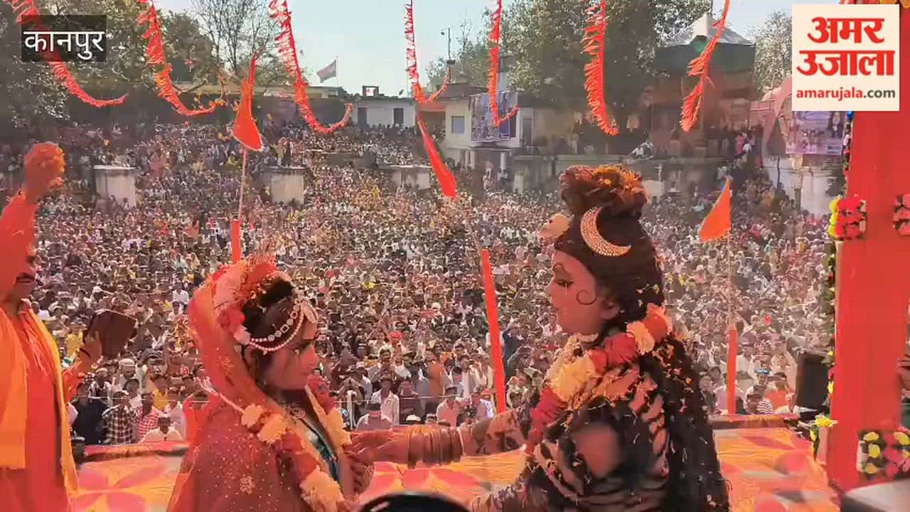 spectacular Shiva wedding procession drew a huge crowd, with devotees dancing and singing