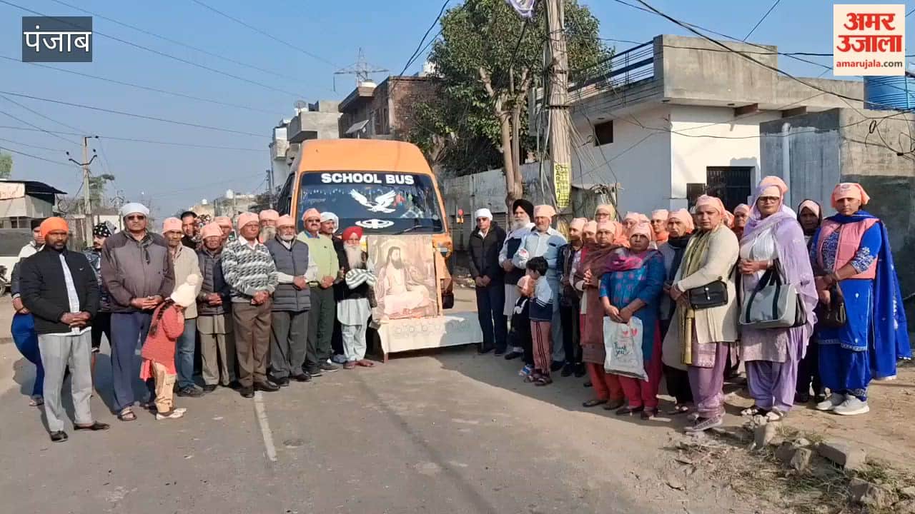 Sangat leaves for Khuralgarh Darshan from Phagwara