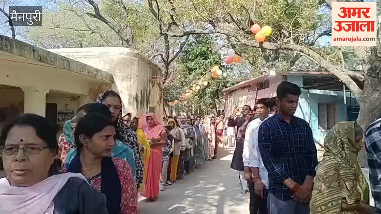 Devotees Flock to Chandeshwar Mahadev Temple in Mainpuri on Mahashivratri