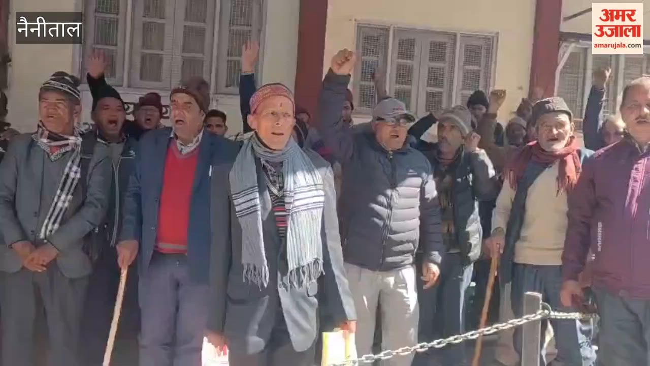 Work charge employees demonstrated in PWD in nainital