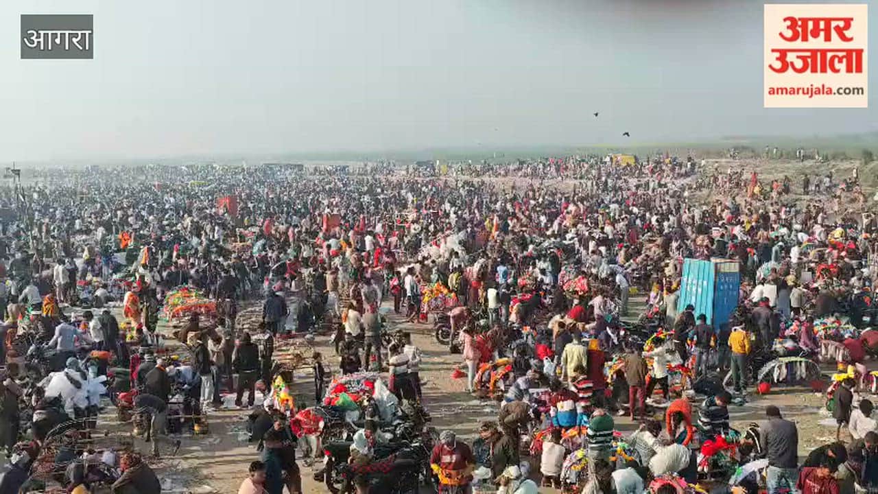 Maha Shivratri 25-Km-Long Devotee Queue in Kasganj