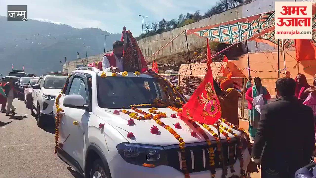 Grand welcome to Kavad Yatra in Chinani, a flood of devotees gathered on Mahashivratri.