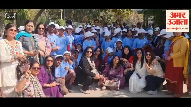 अमृत उद्यान का परिषदीय स्कूलों के छात्रों ने किया शैक्षिक भ्रमण
