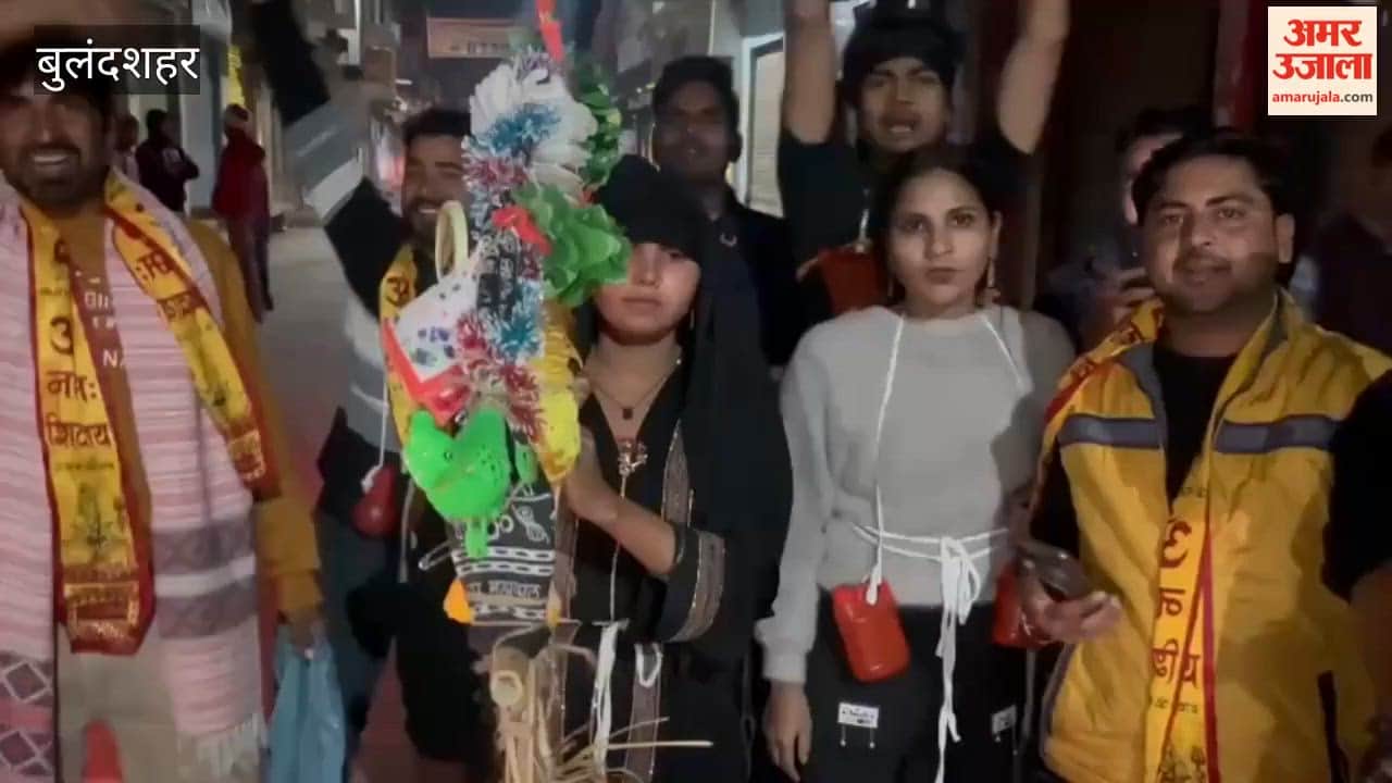 Muslim woman embarks on 100-km Kanwar Yatra carrying Kanwar in burqa with live-in partner