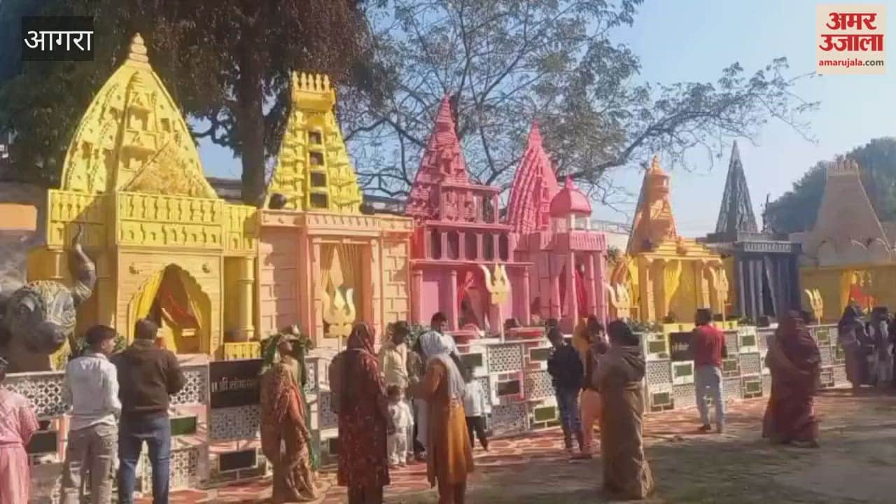 Crowds of devotees gathered at Shiva temples in agra