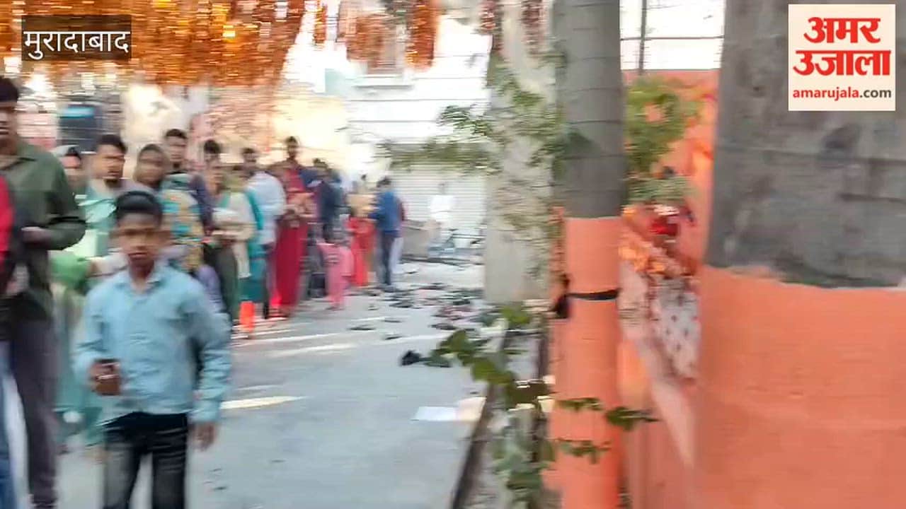Devotees gathered for Jalabhishek in Shiva temples, brought Kanwad from Haridwar-Brajghat