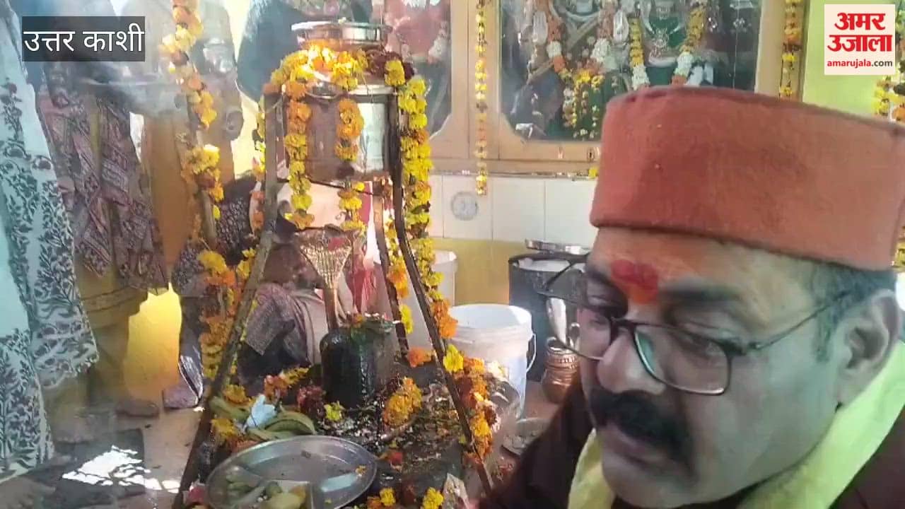 Uttarkashi: Crowds of devotees gathered at the mythological temples of Barkot on Mahashivratri