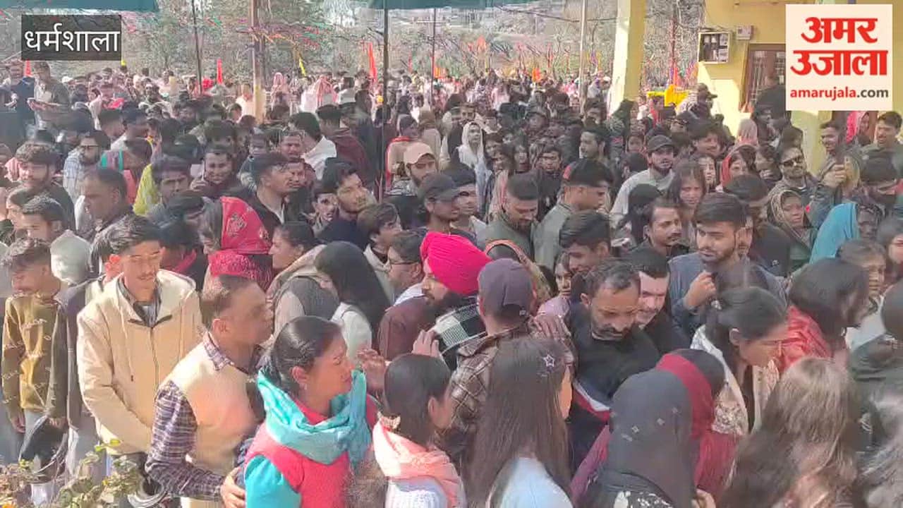 Dharamshala Crowd of devotees gathered at Aghanjar Mahadev Temple