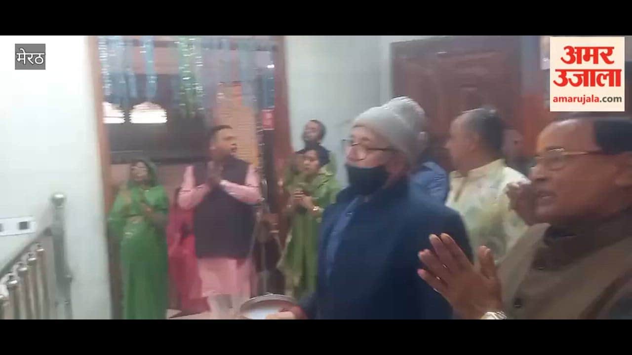 Meerut: Jalabhishek and Aarti performed in Vaman Bhagwan Temple