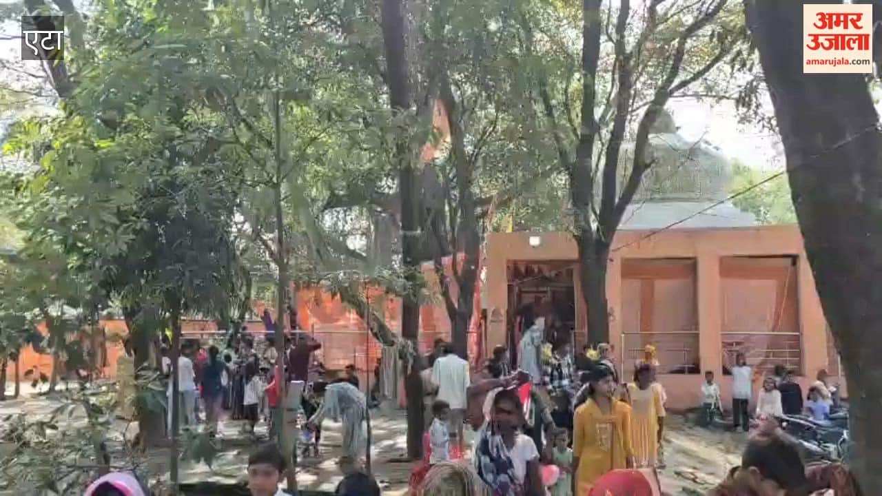 Crowds of devotees gathered in Shiva temples