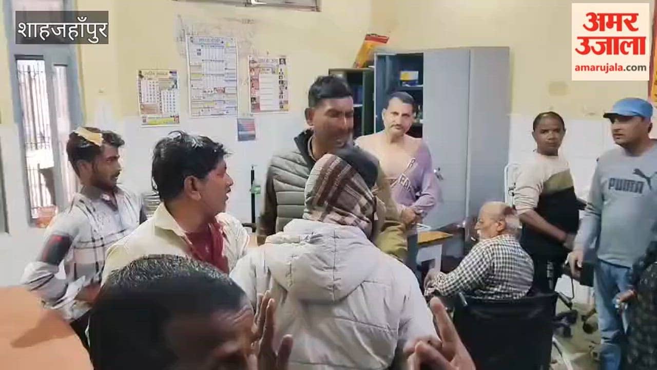 bloody clash between two groups due to an old rivalry in Shahjahanpur