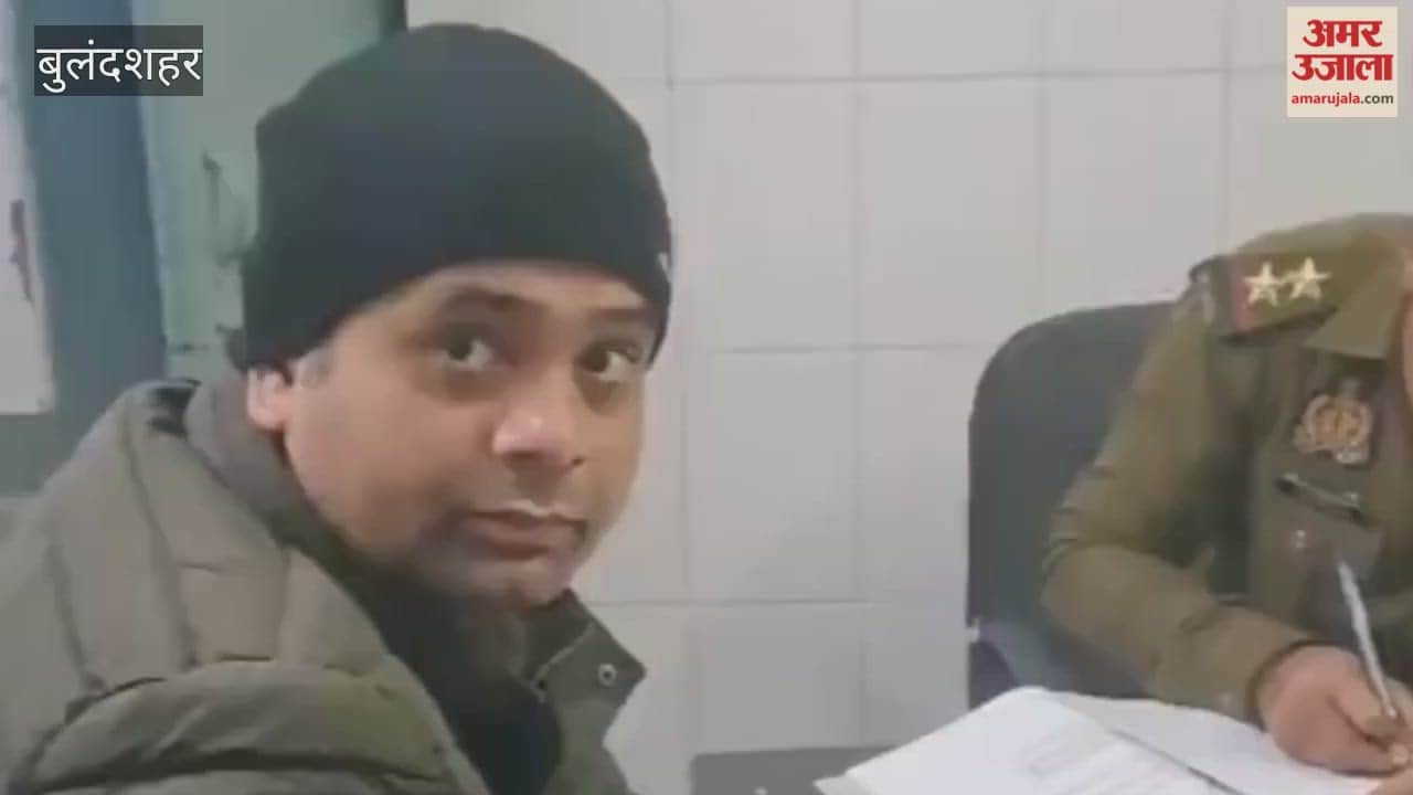 Car lost control and overturned killing one and injuring five In Bulandshahr