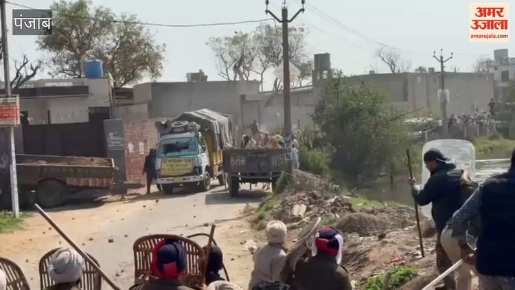 बठिंडा में डीसी दफ्तर की तरफ बढ़ रहे किसानों और पुलिस के बीच झड़प