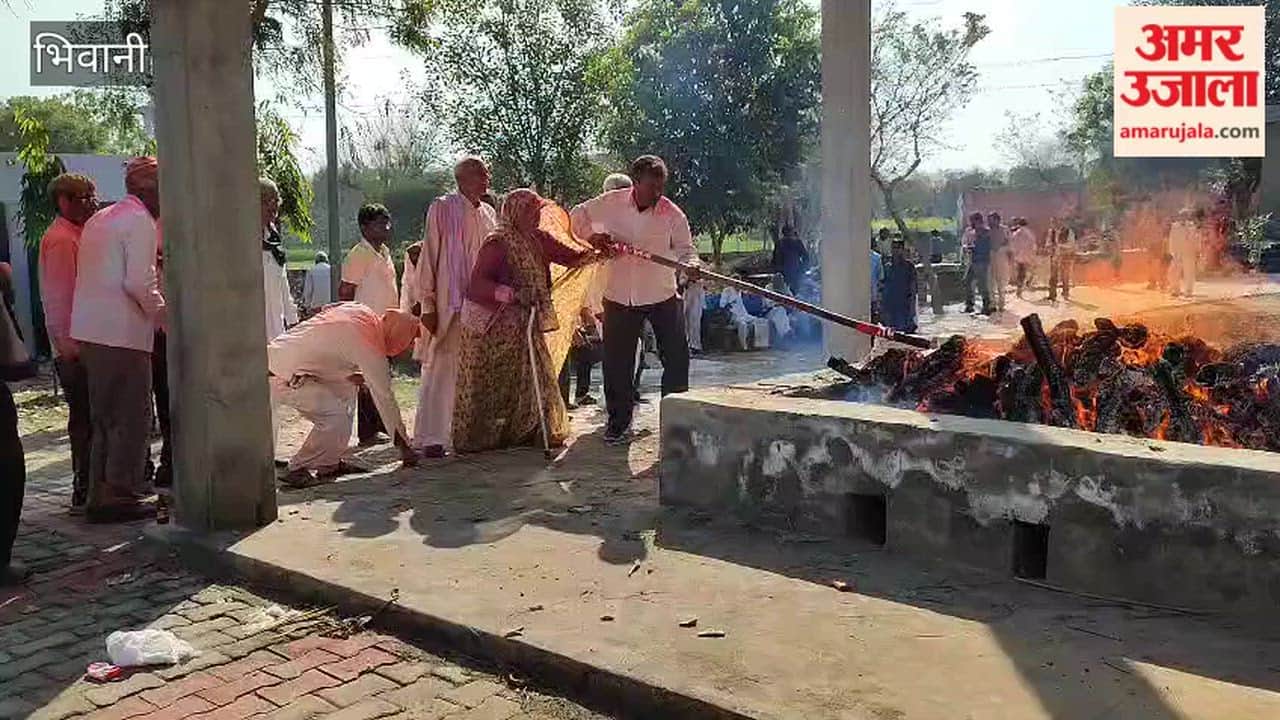Daughter performs last rites on her mother in Bhiwani