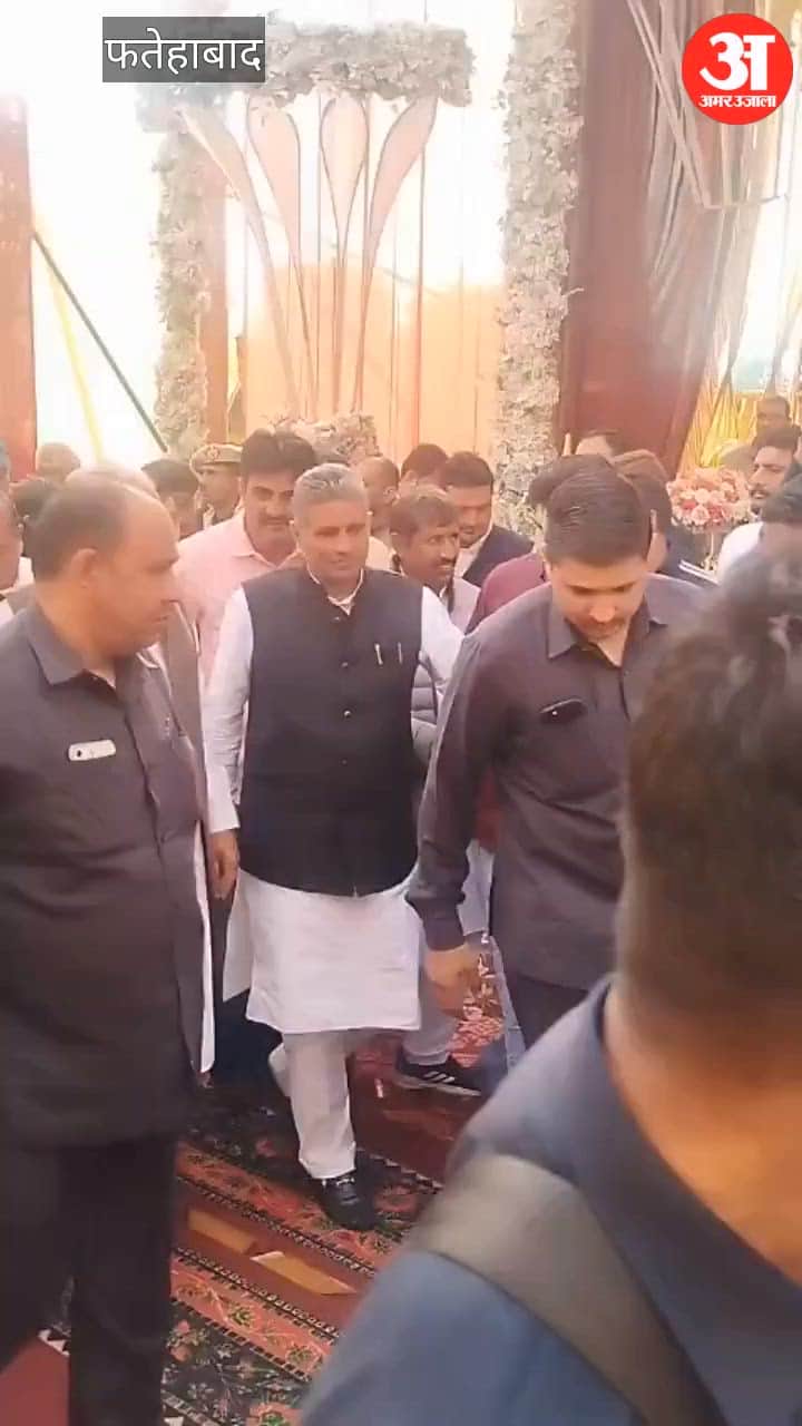 Senior leaders of Haryana arrived to attend the banquet.