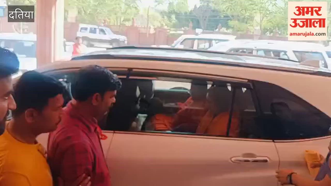 Sadhvi Ritambhara reached Datia Pitambara Peeth