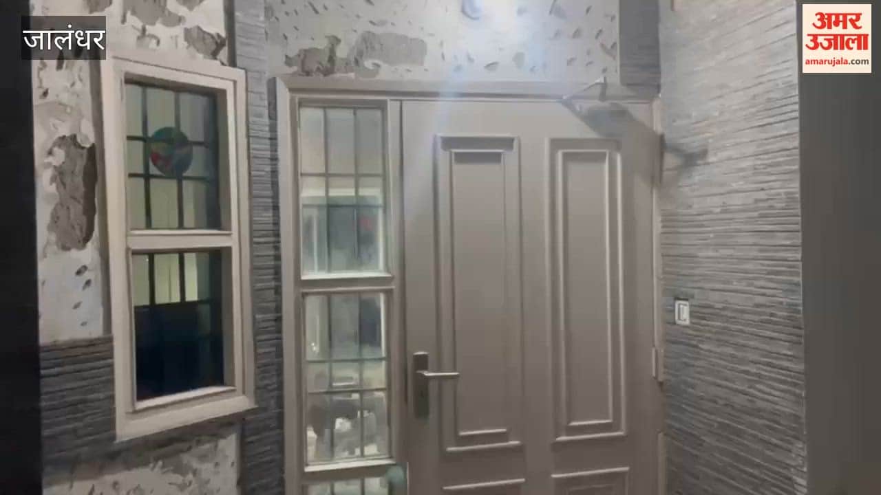 Ruckus During Raid At Jalandhar Office GST Team Held Hostage By Bouncers