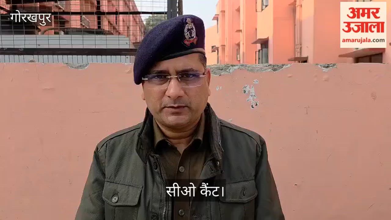 Gorakhpur police team's Scorpio met with an accident, one inspector died and five were injured.