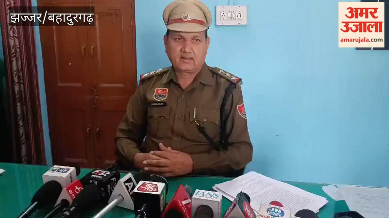 Badli police revealed that the husband was upset when his wife talked to his bank colleagues