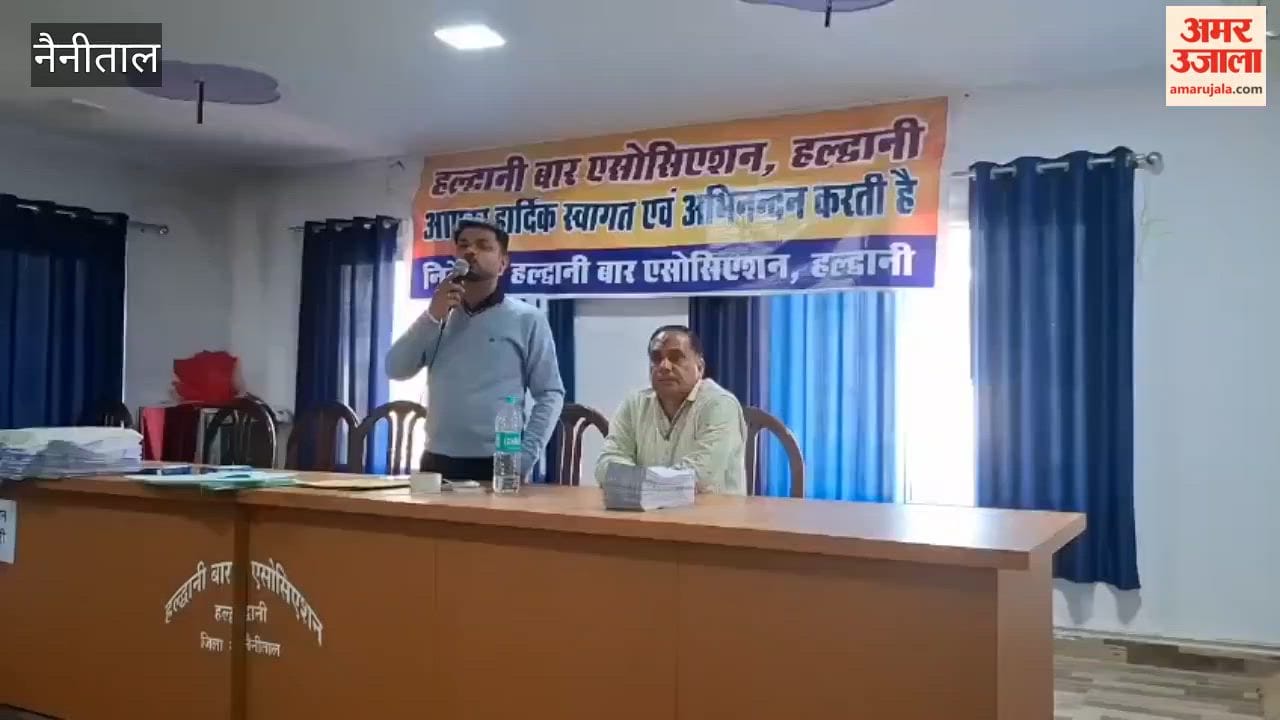 Advocates cast their votes for the Uttarakhand Bar Council elections at Haldwani Judge Court