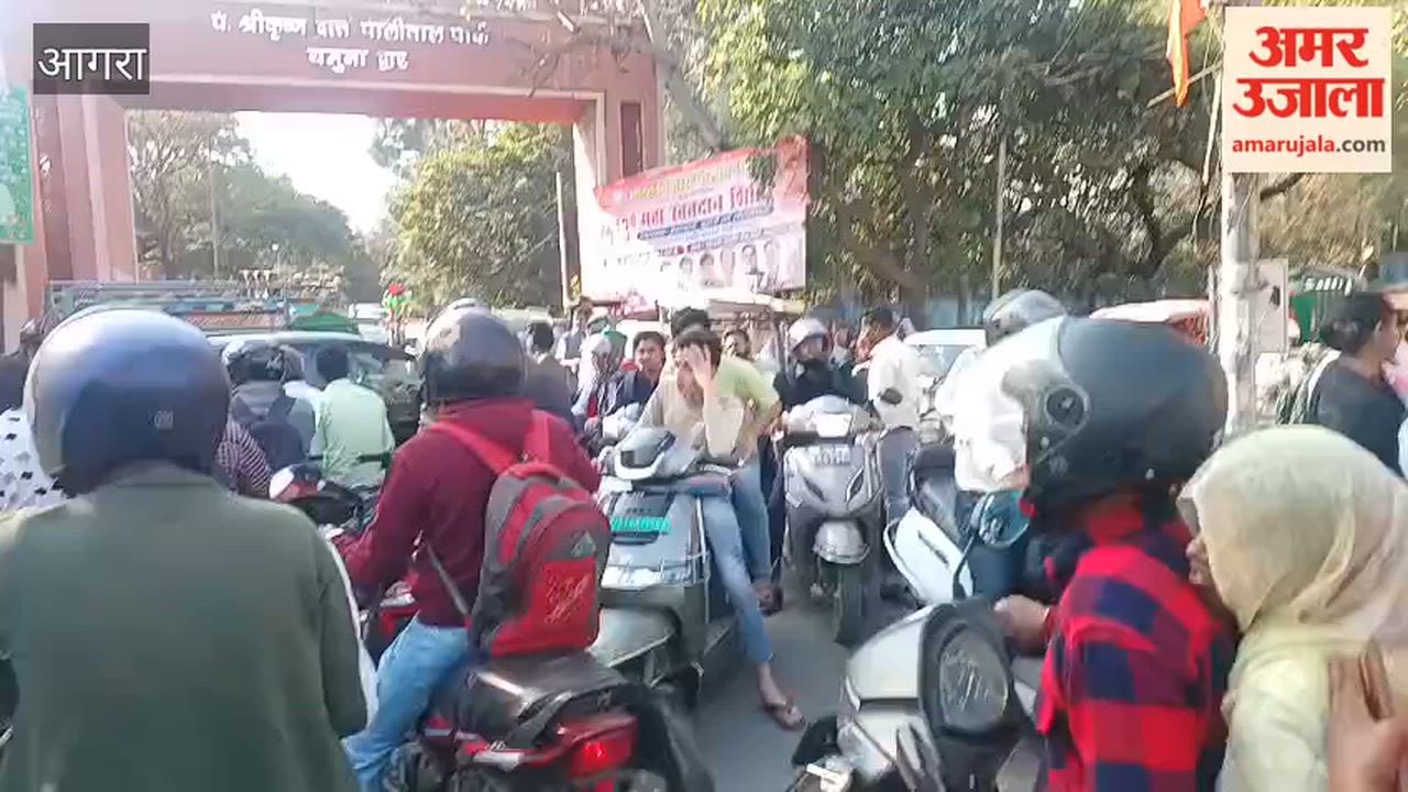 Vehicle string from Motilal Nehru Road to Paliwal Park