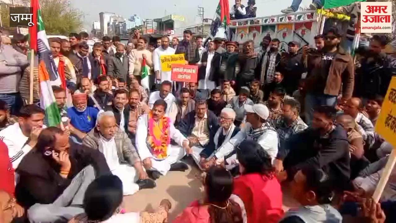 Panthers Party takes out rally over lack of basic amenities, submits memorandum