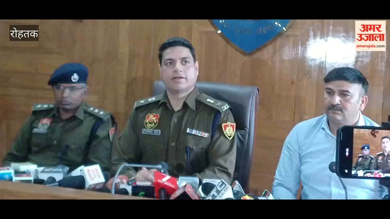 Police arrested two youths who were planning to open fire at liquor shops