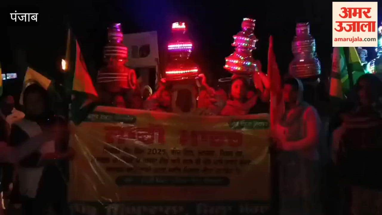 Farmers stage unique protest in Moga