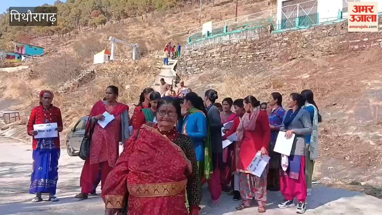 Women took out a rally against illegal liquor in Pankhu