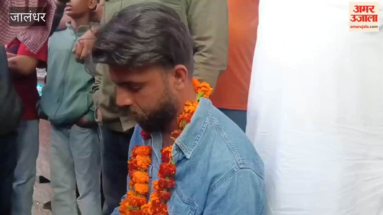 Thief garlanded and paraded through market in Jalandhar