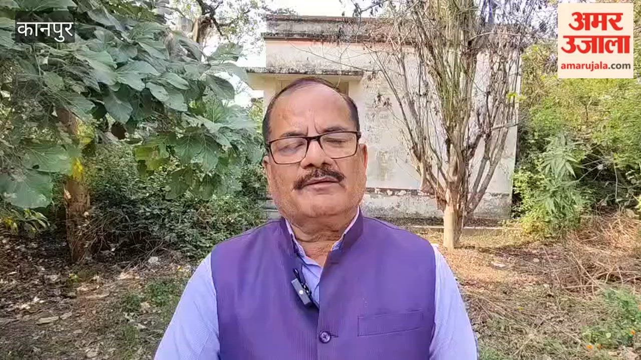 Poet Dhirpal Singh said, "The soldier's honor has been lost due to discrimination."
