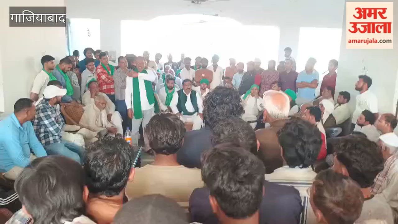 Administrative officers arrived to talk to villagers sitting on strike in Ghaziabad