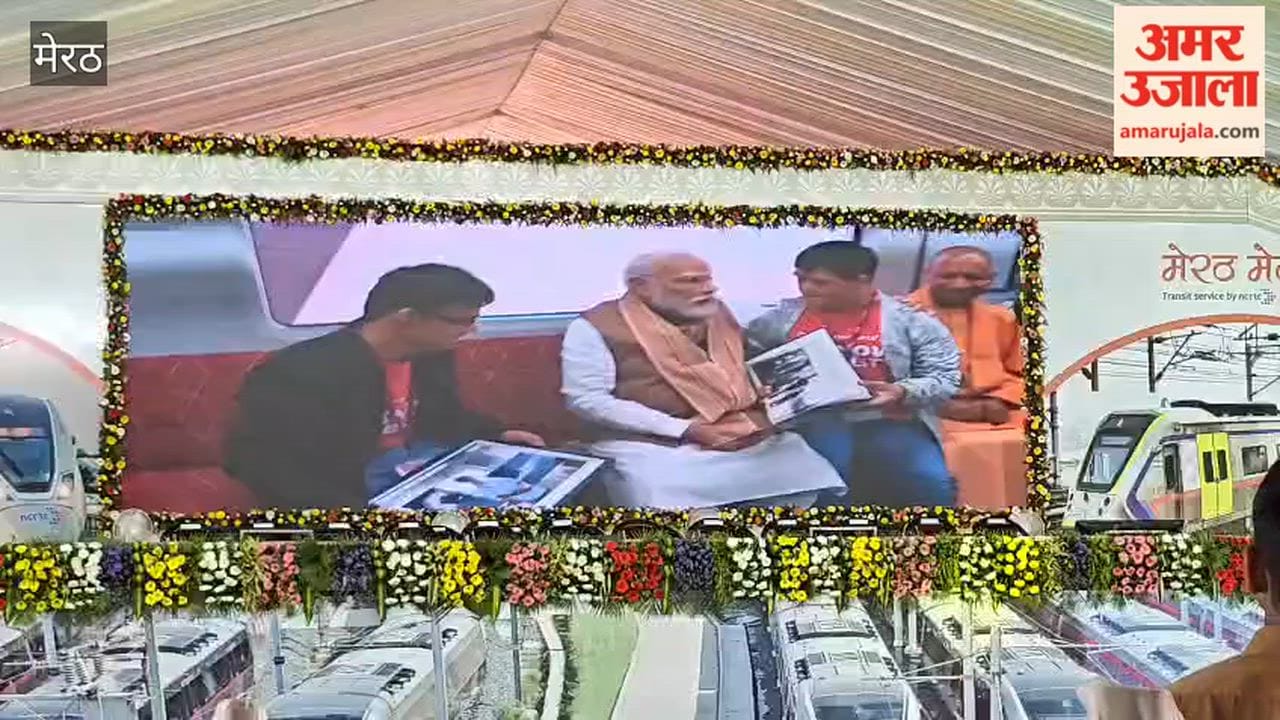 Meerut: 17 people, including school children and MBBS students, travelled with the PM in the Rapid