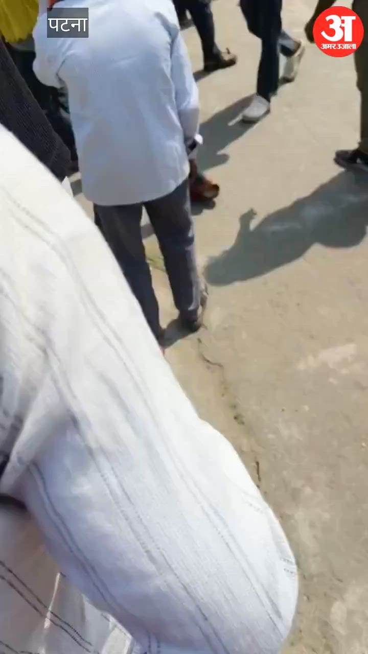 South-Bihar-Express-turns-battlefield-Fatuha-station-Uproar-in-Patna