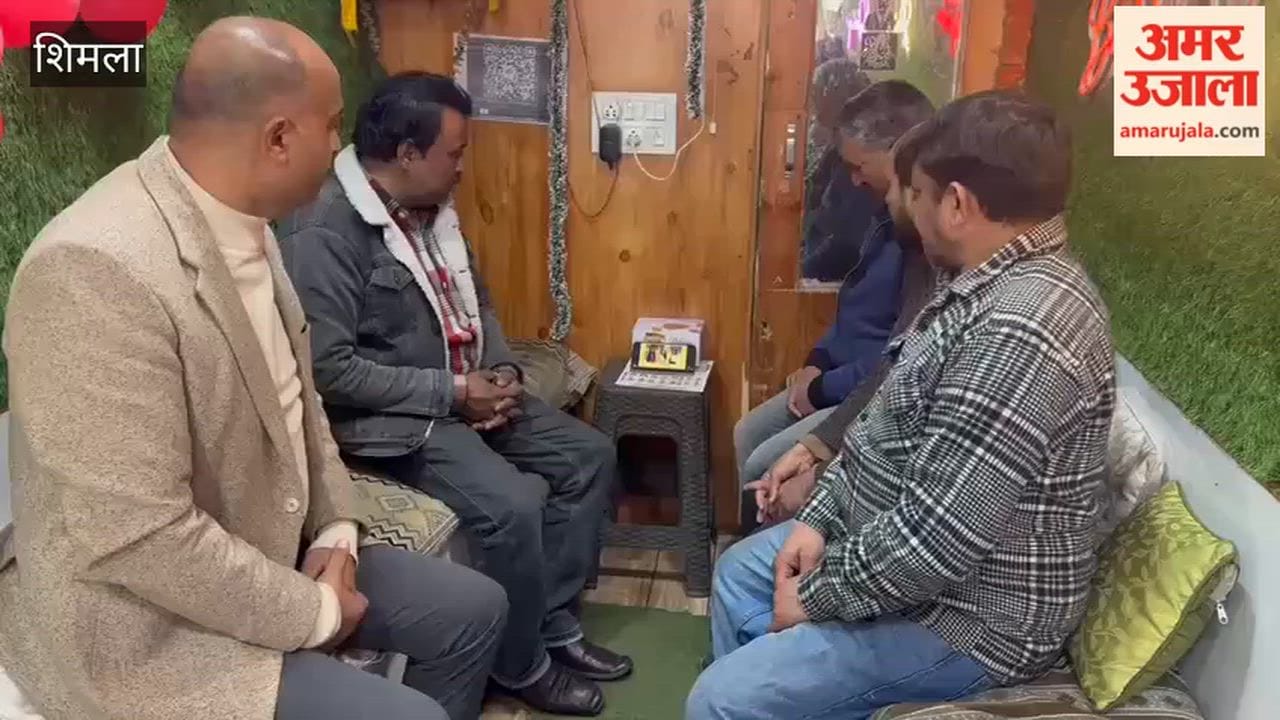 Shimla Traders in Lower Bazaar listened to Mann Ki Baat programme