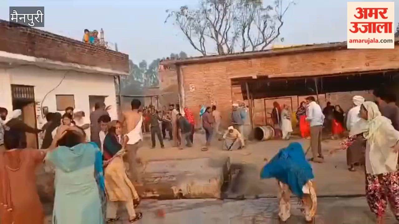 Uproar erupted in Mainpuri over vote cutting in SIR