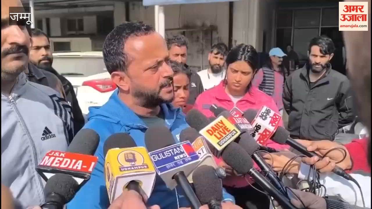 Congress protests over demand for Rs 1,800 for ambulance after death of child at Udhampur GMC