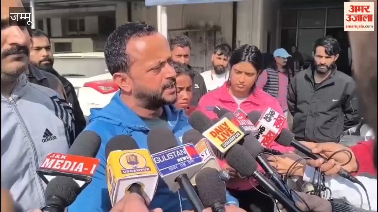 Congress protests over demand for Rs 1,800 for ambulance after death of child at Udhampur GMC