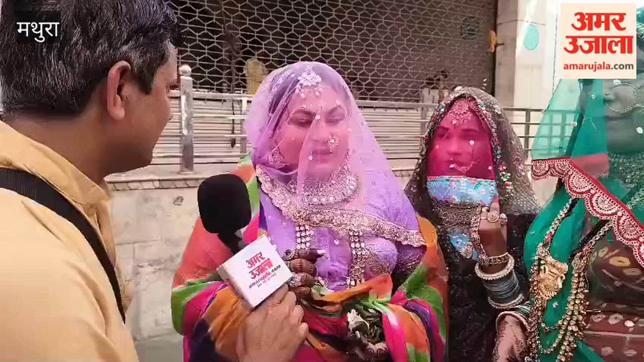 Radha Rani’s Companions Invite Krishna for Grand Lathmar Holi