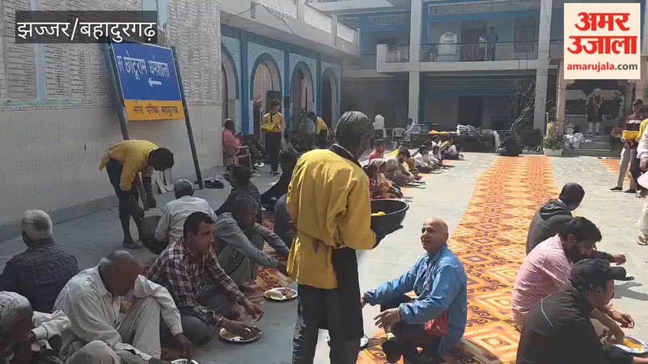 feast was organised at Chhotu Ram Dharamshala in Bahadurgarh.