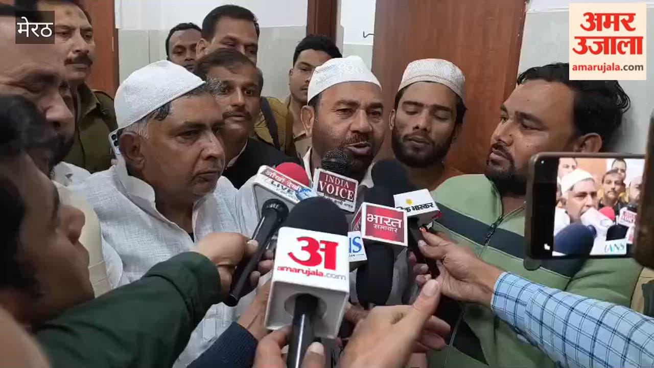 Meerut: Kidwai Nagar 6 people died, city MLA Rafiq Ansari met the victims.