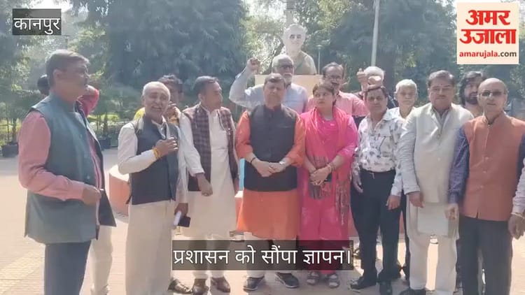 कानपुर: इंदिरा गांधी की प्रतिमा की दुर्दशा पर कांग्रेस का हल्लाबोल, किदवई नगर में आलोक मिश्रा के नेतृत्व में प्रदर्शन