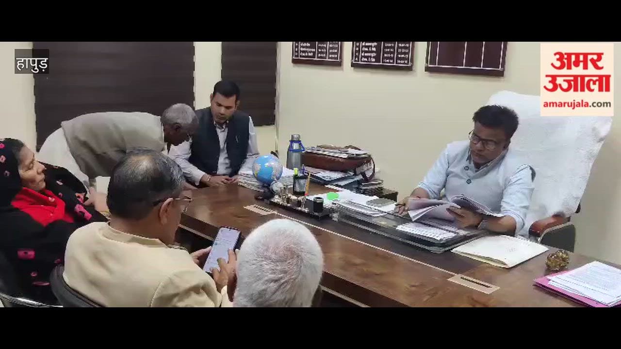SDM listened to problems of complainants in Garh Tehsil