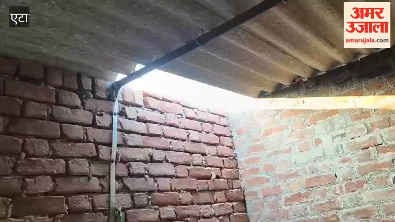 Liquor Shop Robbed by Cutting Roof in Aliganj