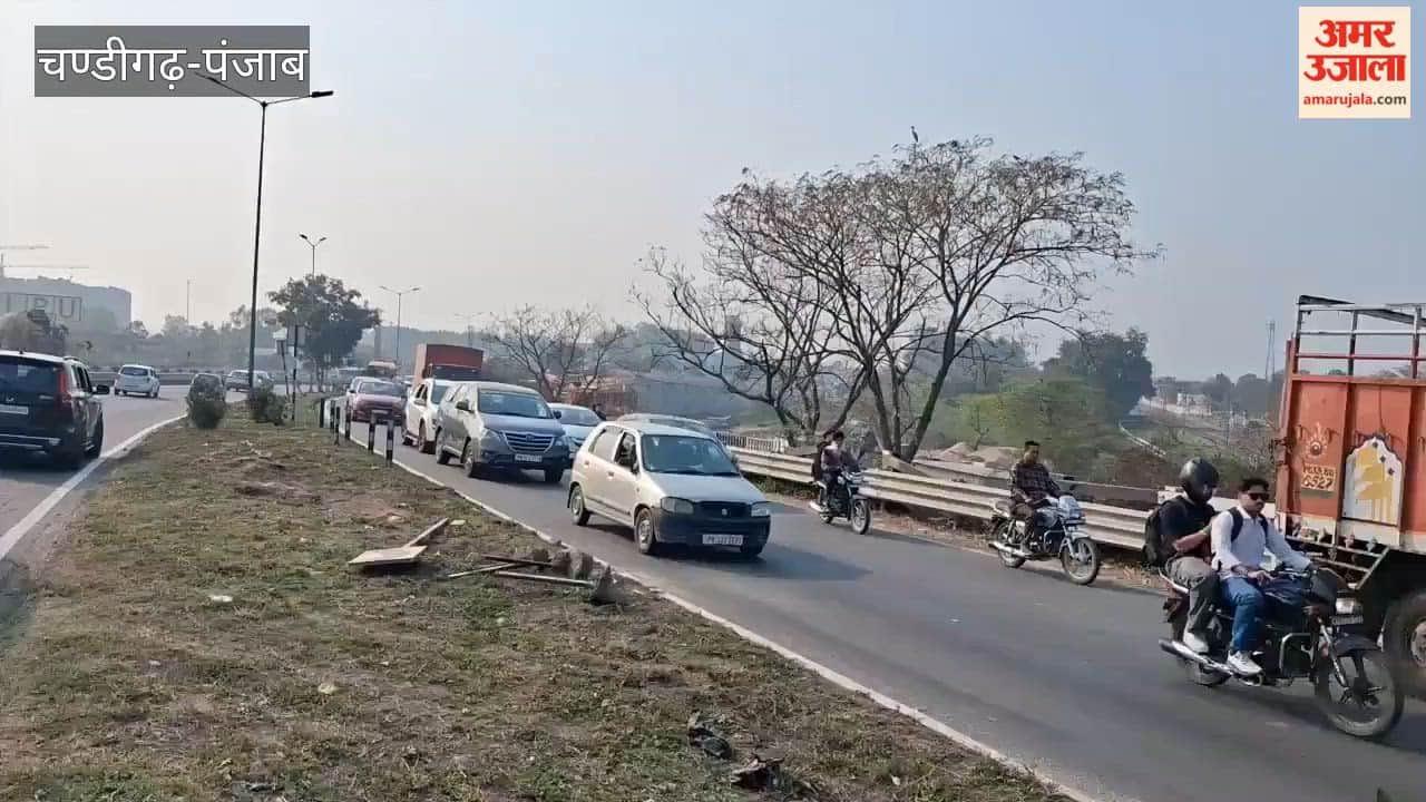 Three vehicles collide on Phagwara-Jalandhar highway causing traffic jam