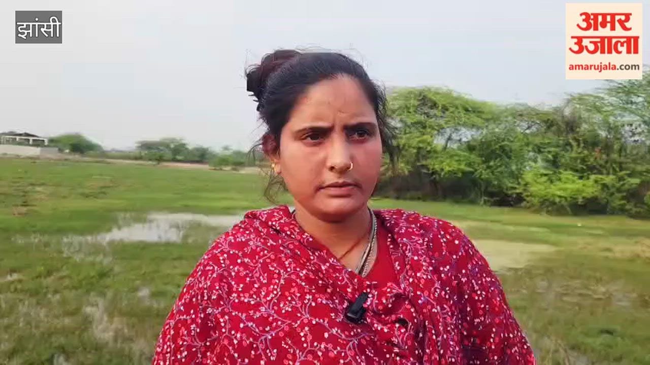 Jhansi: Marshy land leased out, family forced to live on roadside